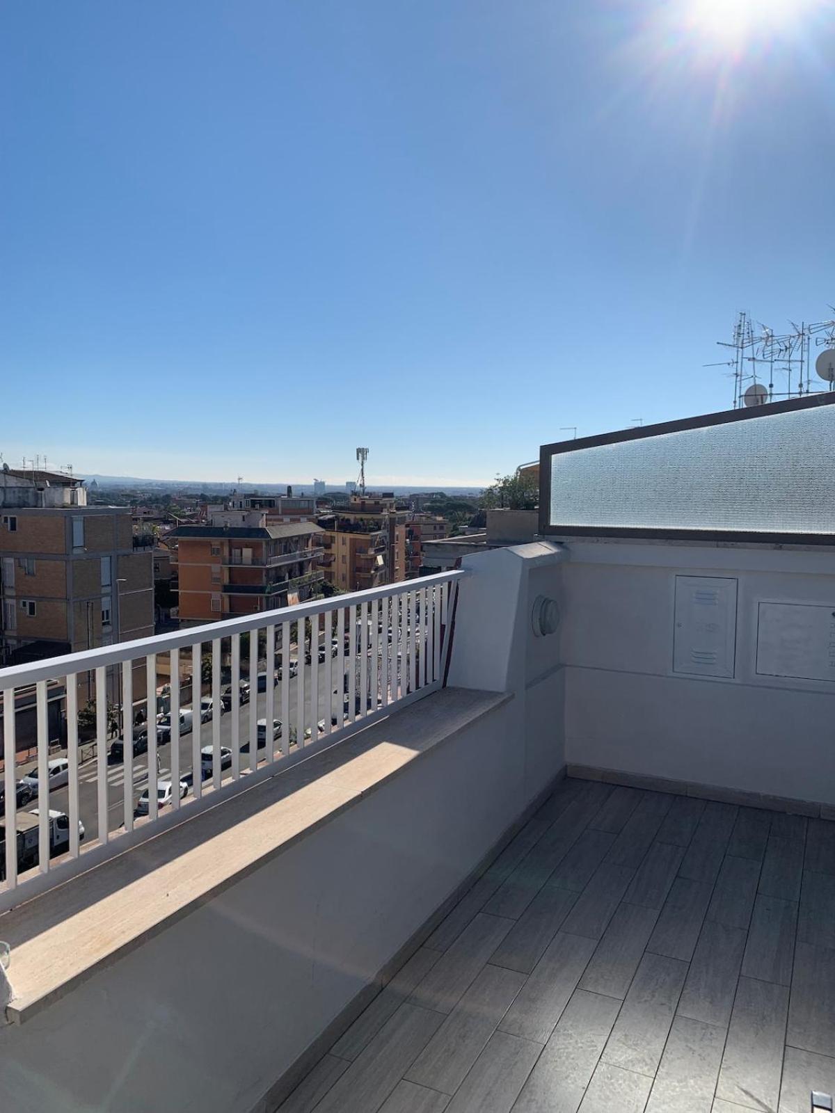 Vivi In Un Attico Tipico Romano Con Vista Su Roma Exteriér fotografie